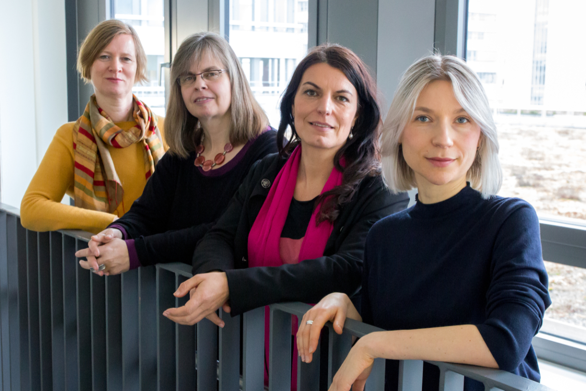 Group photo of PD Dr Alexandra Scheele, Professor Dr Heidemarie Winkel, Professor Dr Julia Roth, and Anna Efremowa..