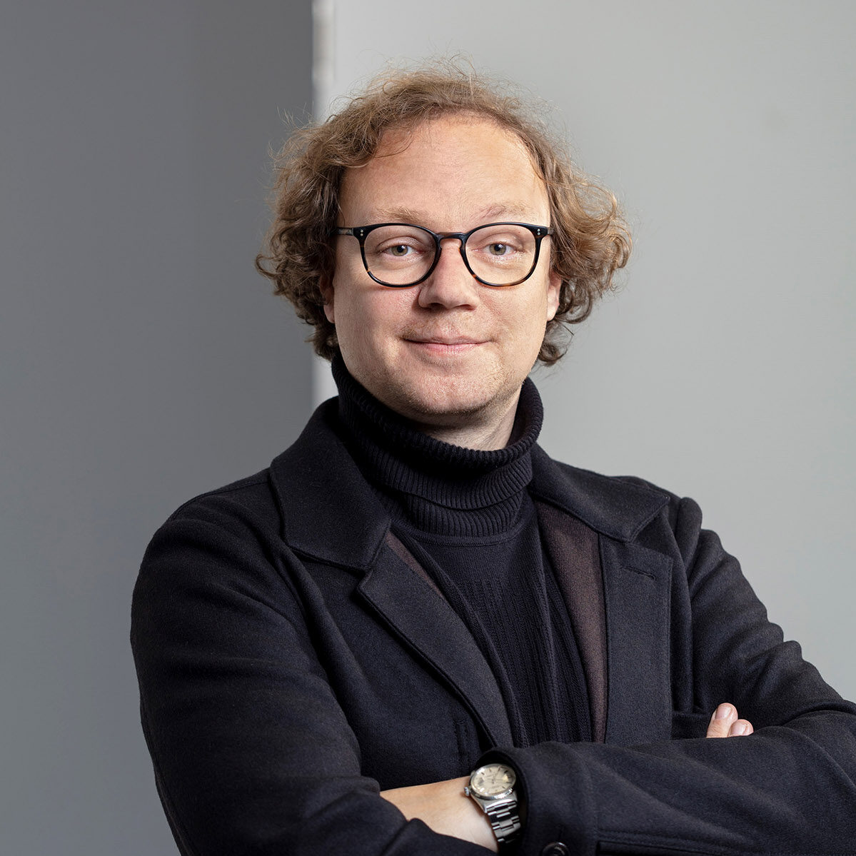 Porträtfoto von Prof. Dr. Oliver Flügel-Martinsen.