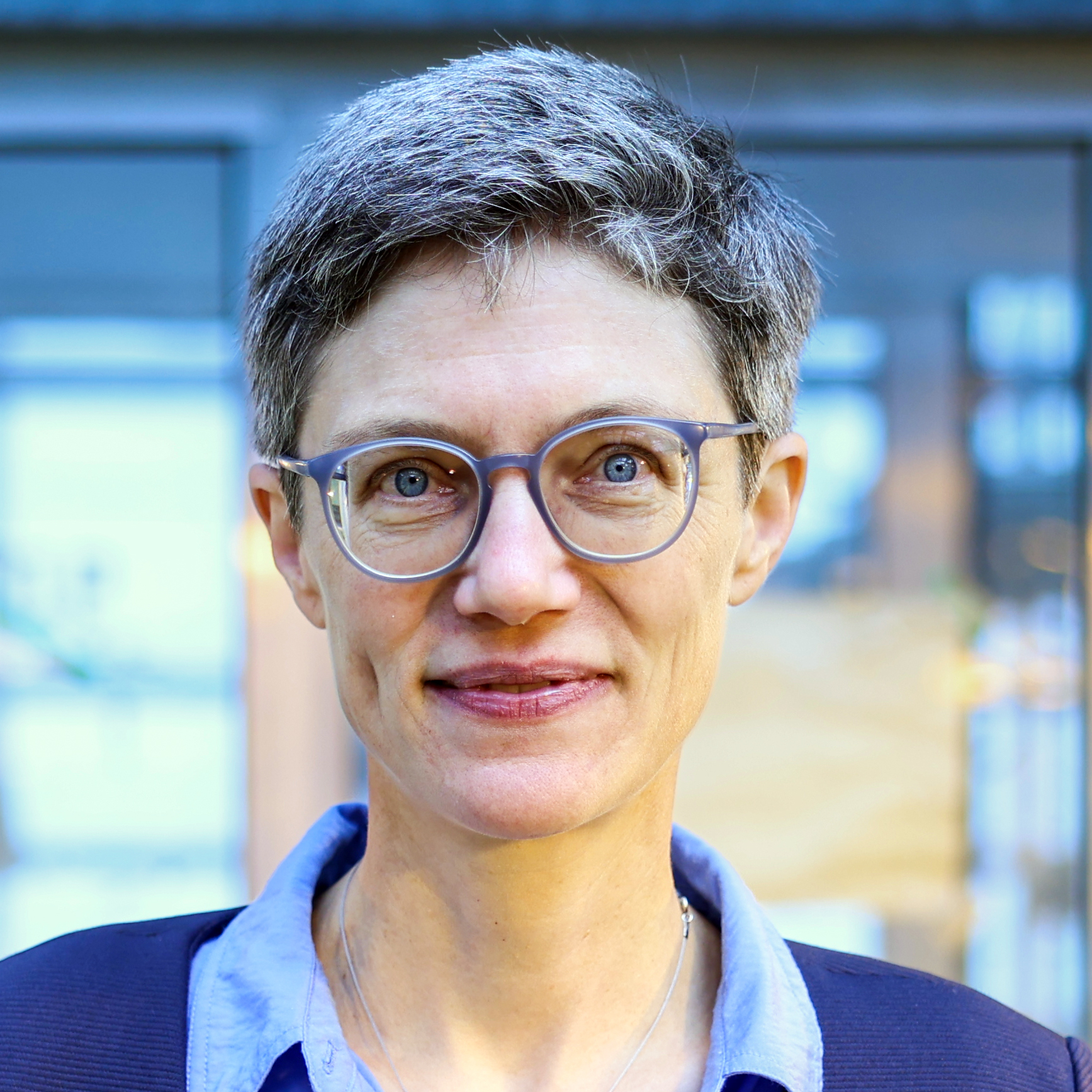 Photo of Professor Dr Caroline Müller.