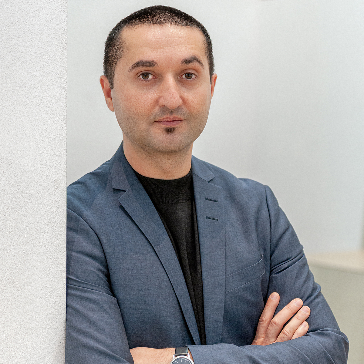 Portraitfoto des Gesundheitswissenschaftlers Prof. Dr. med. Kayvan Bozorgmehr
