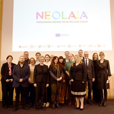 Vertreter*innen der Universität Bielefeld beim Kick off-Meeting von NEOLAiA in Brüssel