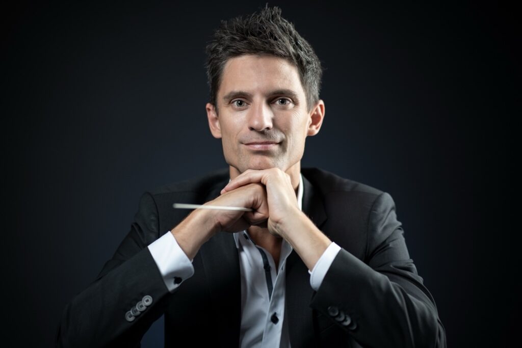 Generalmusikdirektor Robin Davis