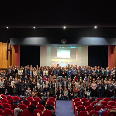 Rund 150 Vertreter*innen aller NEOLAiA-Partnerhochschulen sind beim Meeting in Salerno zusammengekommen.