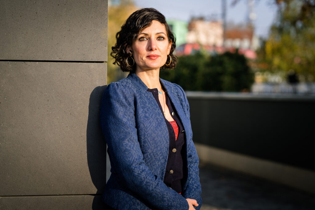 Profilbild Professorin Dr. Naika Foroutan, Direktorin des Deutschen Zentrum für Integrations- und Migrationsforschung (DeZIM).